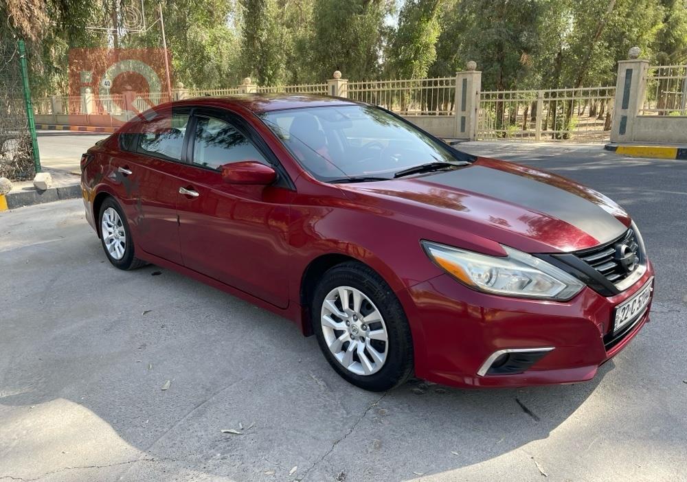 نيسان ألتيما